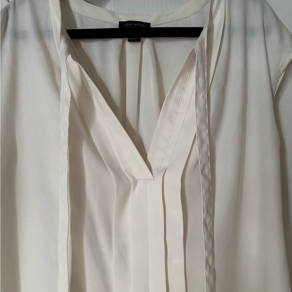 Ann Taylor White Blouse - Picture 2 of 7